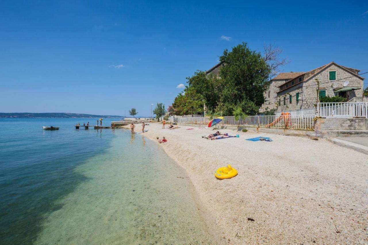 Apartment Dajana Near The Beach Kaštela Exterior foto